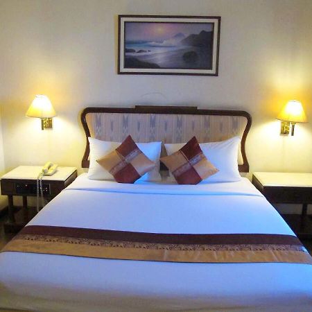 Lee Gardens Hotel Хатъяй Экстерьер фото