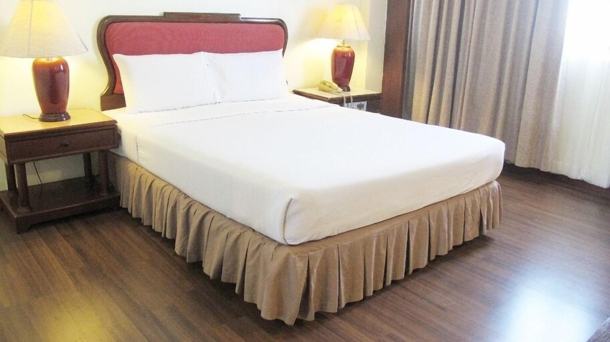 Lee Gardens Hotel Хатъяй Экстерьер фото