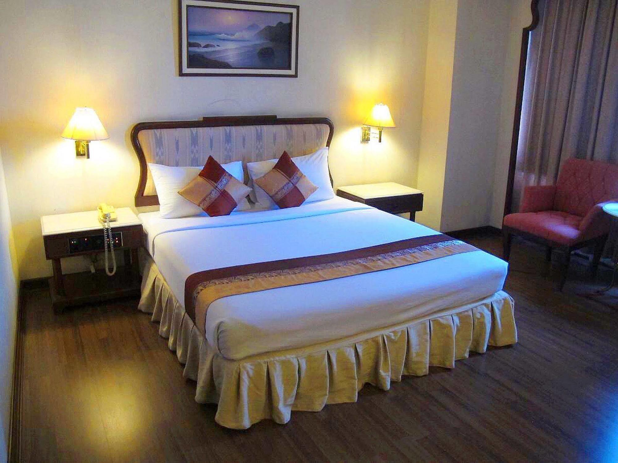 Lee Gardens Hotel Хатъяй Экстерьер фото